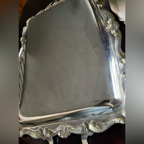 Golden Crown Silver Plated Butler’s Tray - Picture 4 of 10